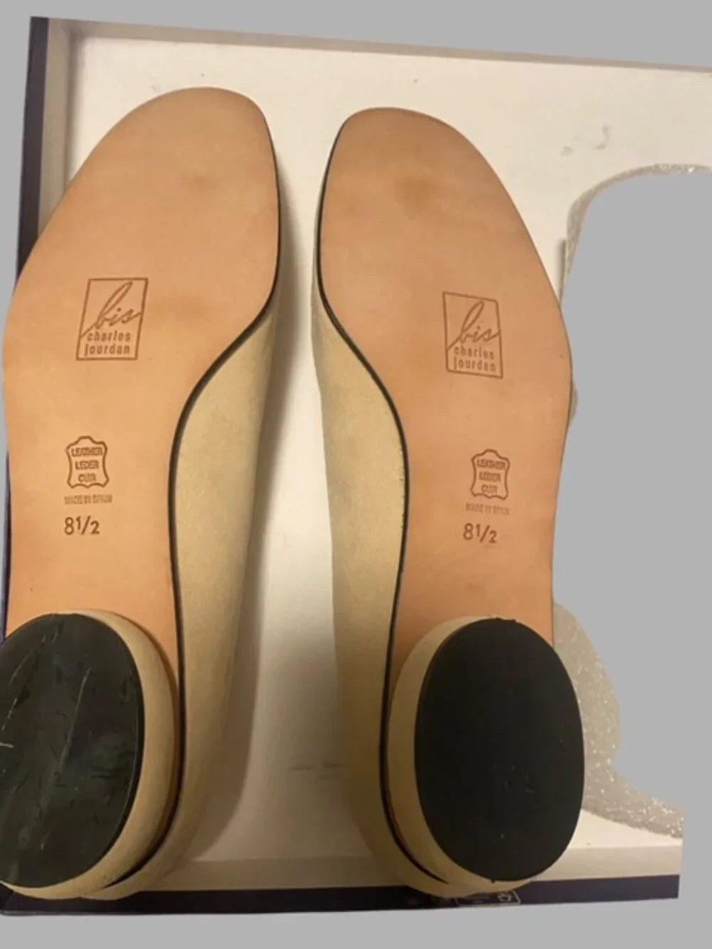 Vintage Bis Charles Jourdan Cream Suede Low Heels 8.5